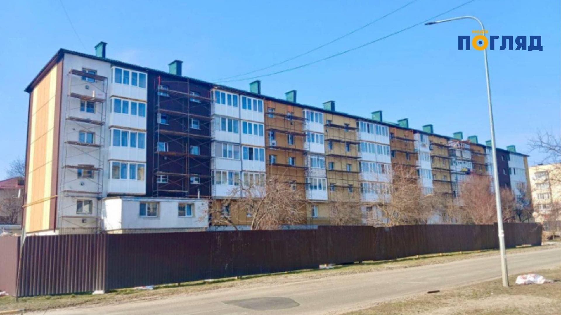 У Макарові відновлюють пошкоджену п’ятиповерхівку після російської окупації (ФОТО) - зображення